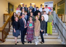 Bildungs-Landesrätin Christiane Teschl-Hofmeister und Bundesminister Martin Polaschek beim Besuch in der HAK Krems.